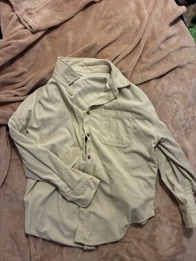 💰5/$10 Casual Button-Up Shirt in Light Beige